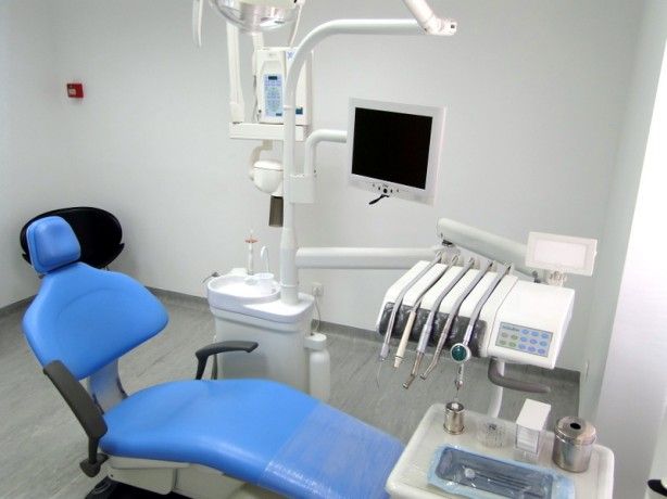 Foto 1 de Clínica Dentária Especializada (Cascais)